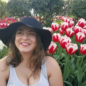 Meet your Posher, Samira